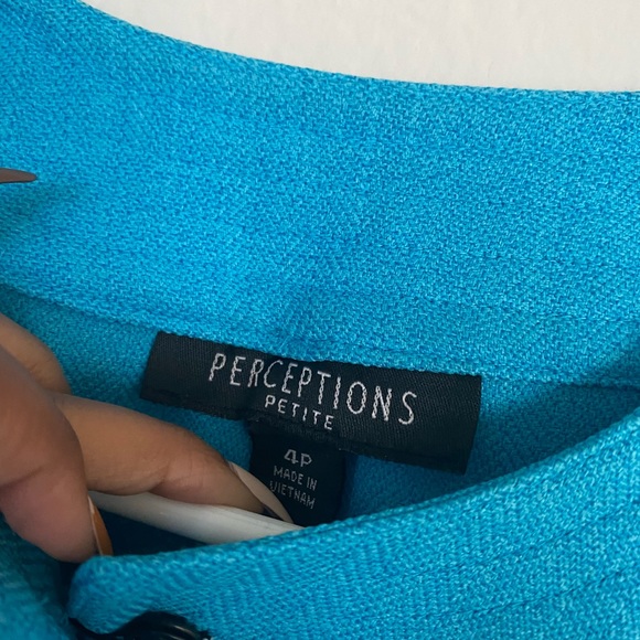 Blazer - Picture 4 of 4